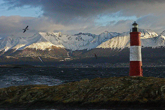 Beagle Chanel Lighthouse
