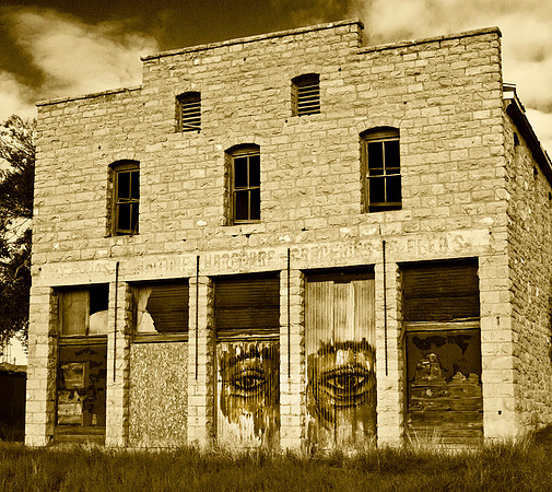 Eyes on The Past, Duran NM