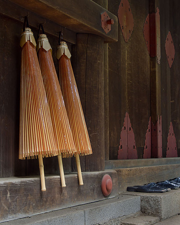 Umbrellas, Yasakuni Shrine